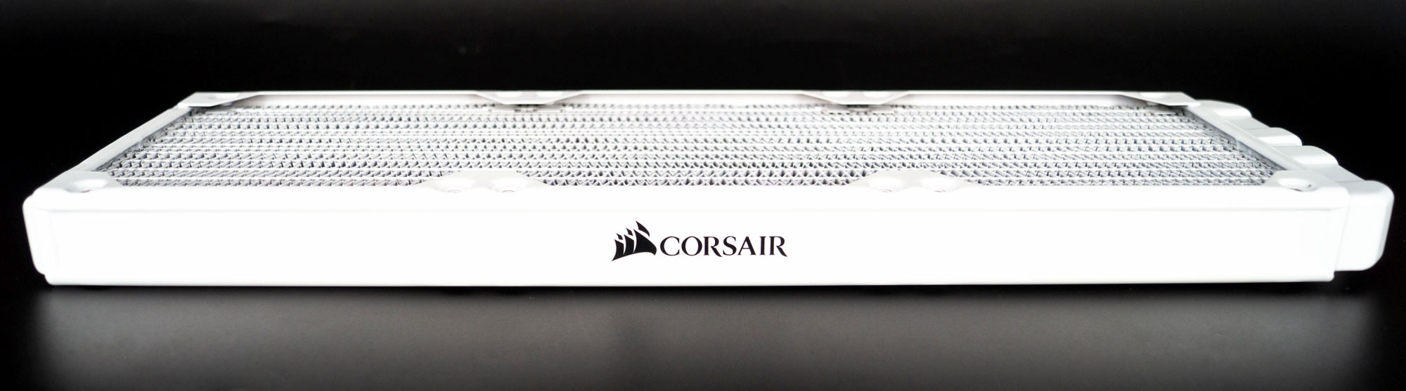 Test CORSAIR XH305i RGB PRO : un kit watercooling custom beau et efficace 32 Xh305i Rgb Pro Radiateur Xr5 360 008