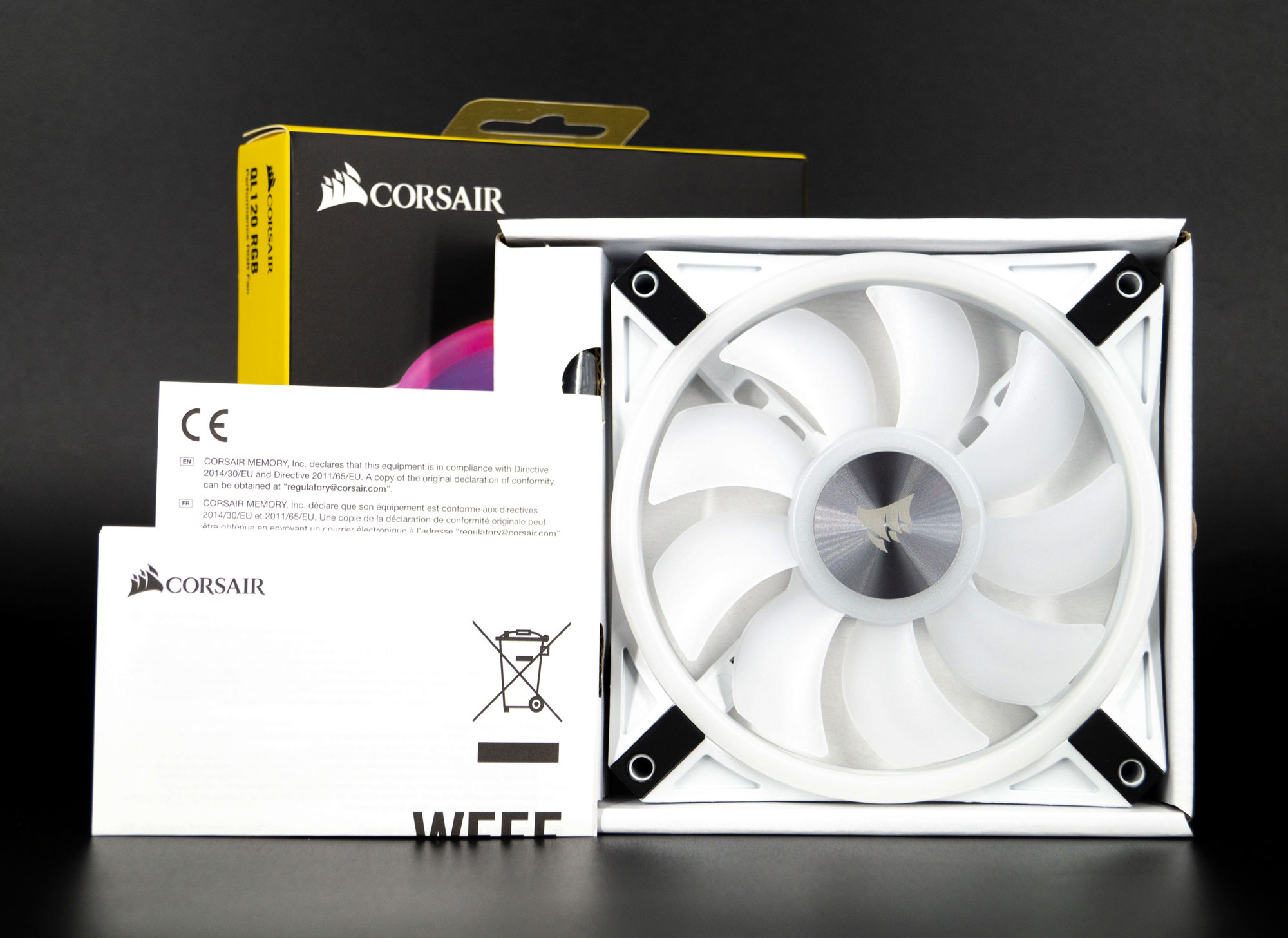 Test CORSAIR XH305i RGB PRO : un kit watercooling custom beau et efficace 42 Xh305i Rgb Pro Ventilateurs Ql 120 Rgb 003