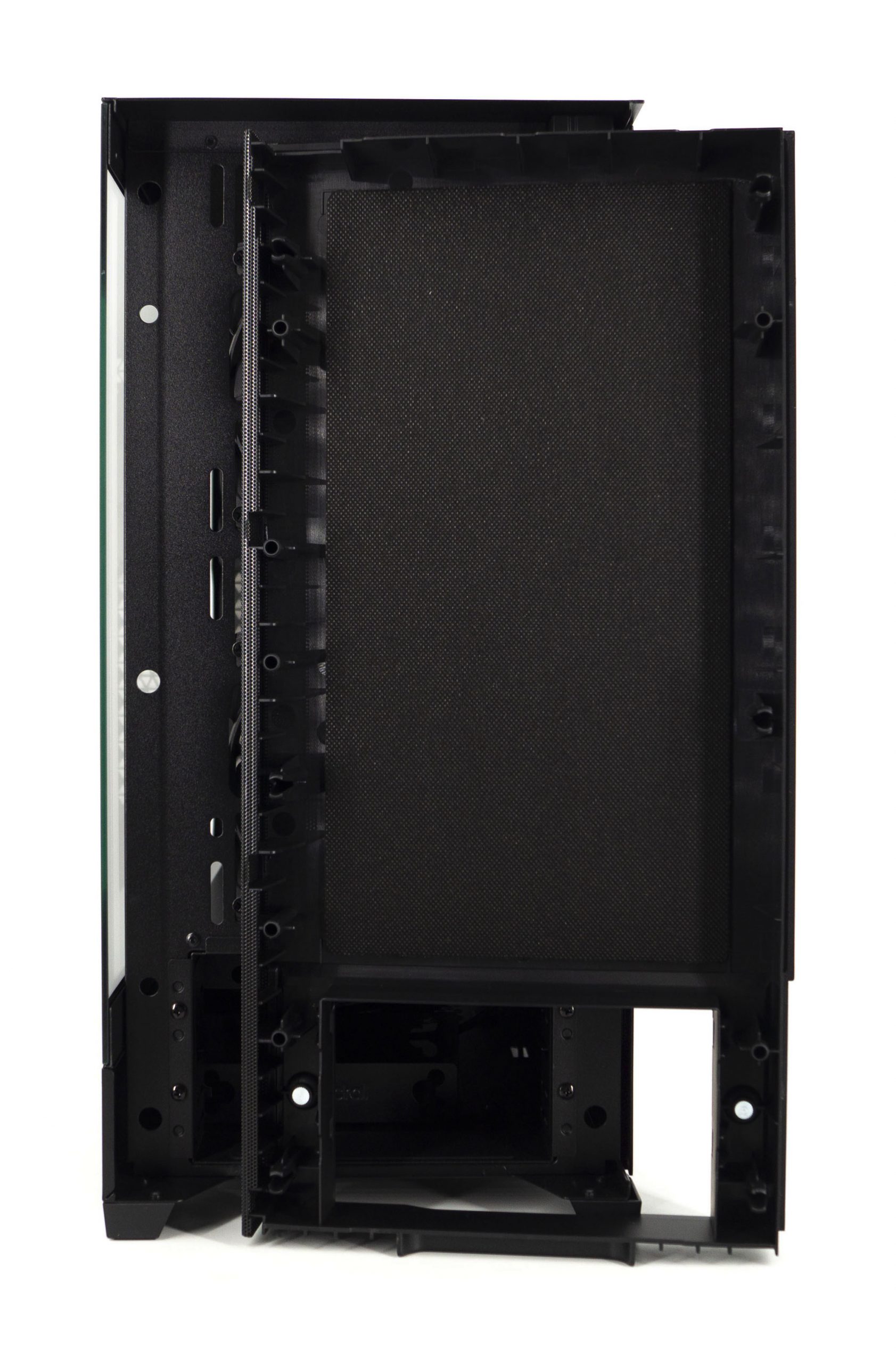 Test du boîtier FRACTAL Pop Silent : appréciez le silence ! 4 Fractal Pop Silent 021 scaled