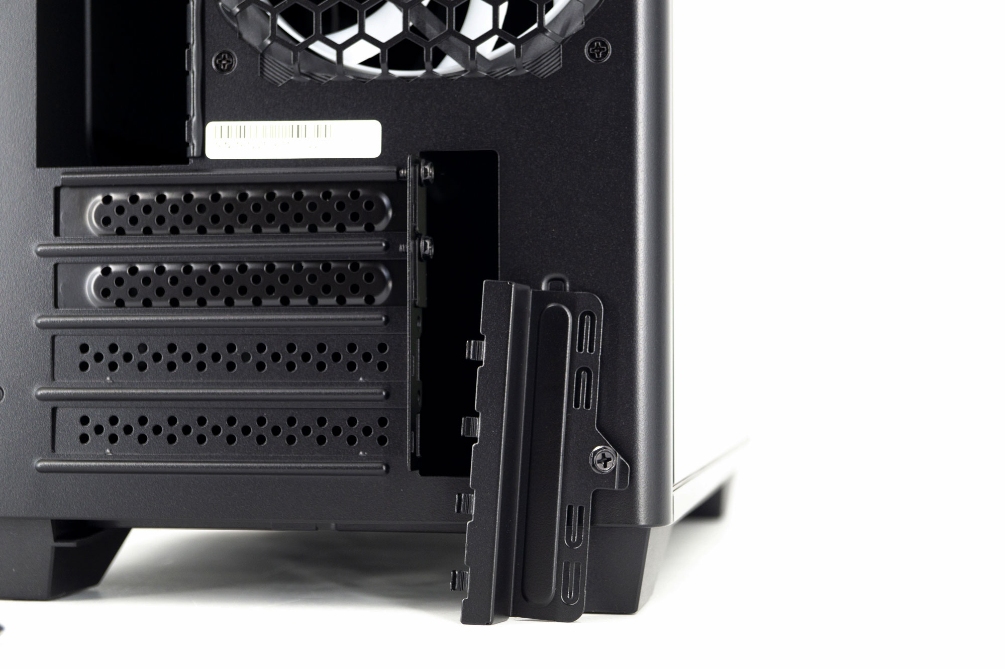 Test du boîtier micro-ATX InWin A3 8 Inwin A3 016