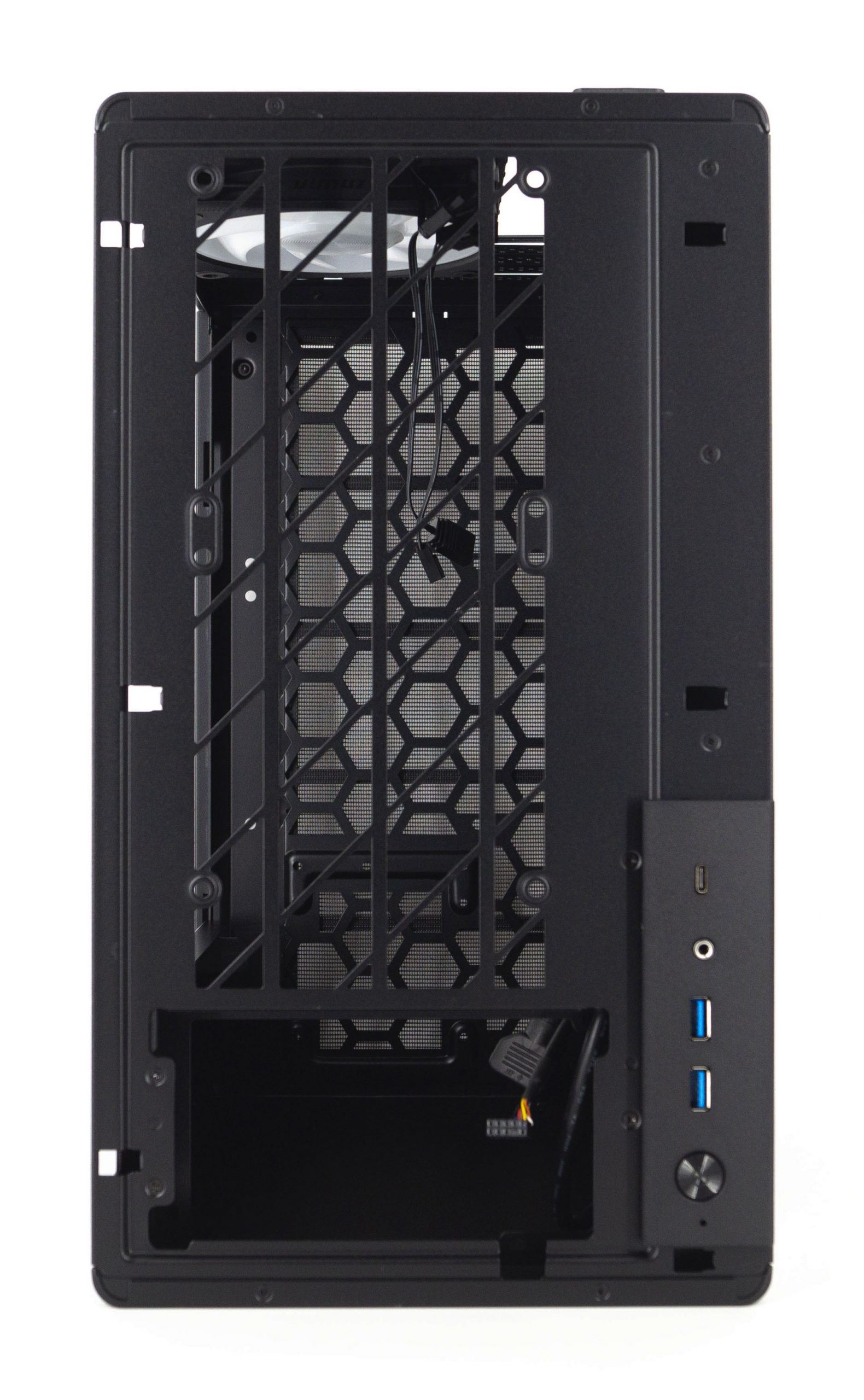 Test du boîtier micro-ATX InWin A3 13 Inwin A3 025