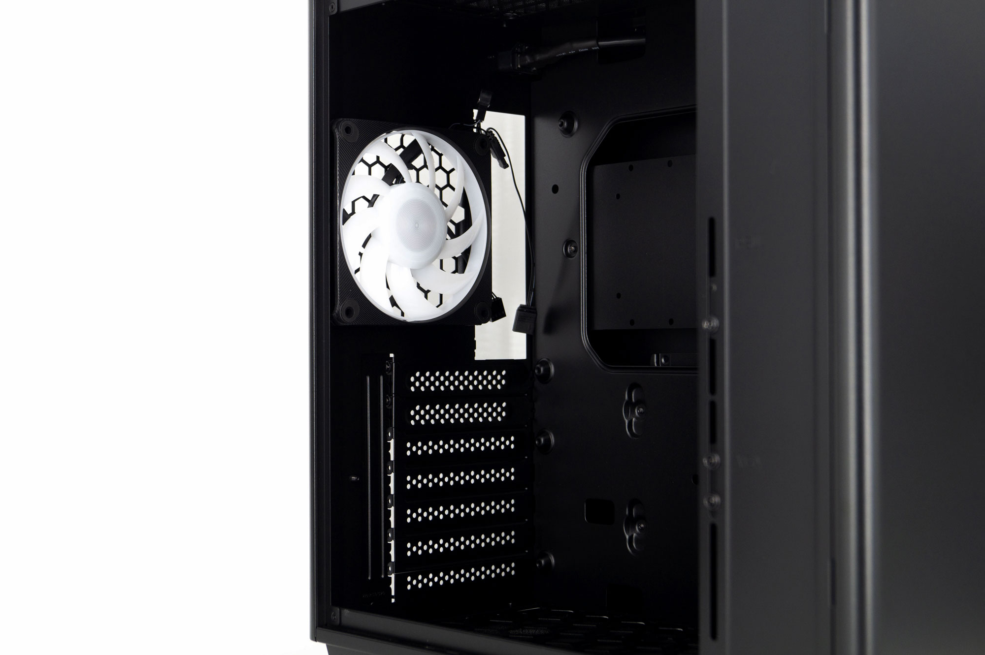 Test du boîtier ATX InWin A5 21 Inwin A5 046