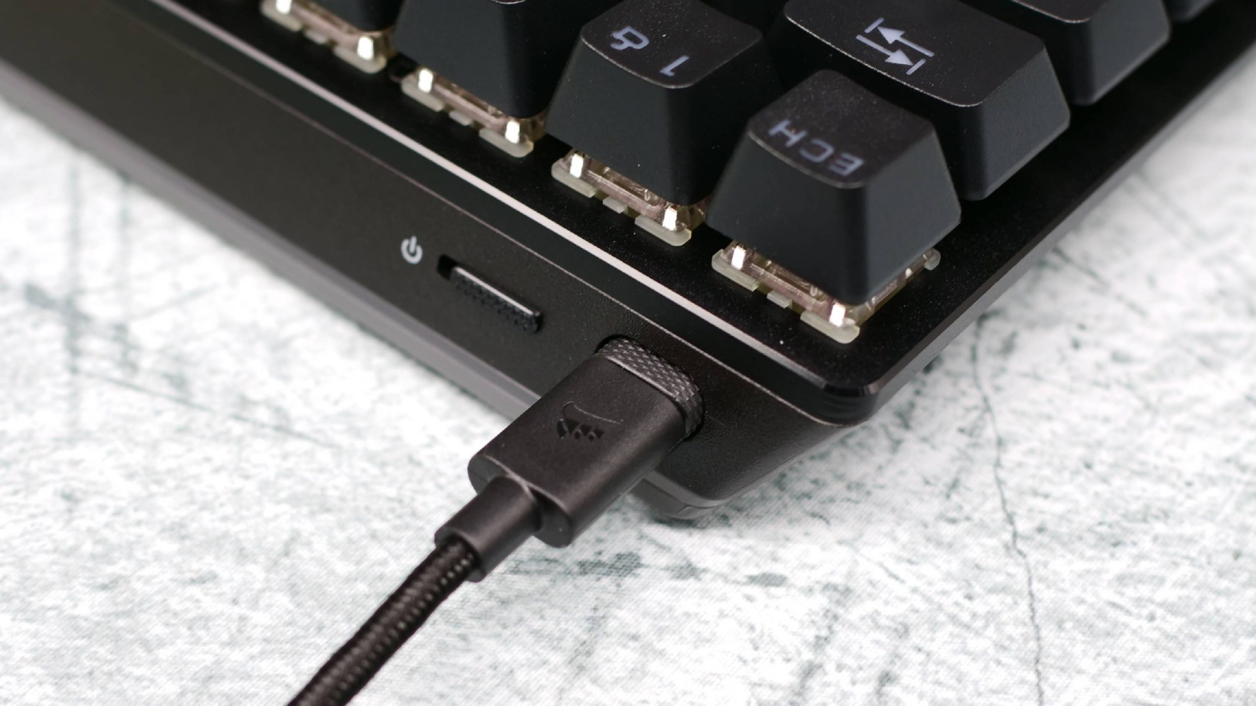 Test du Corsair K70 Pro Mini Wireless 25 K70 Rgb Pro Mini Wireless Cable Usb C