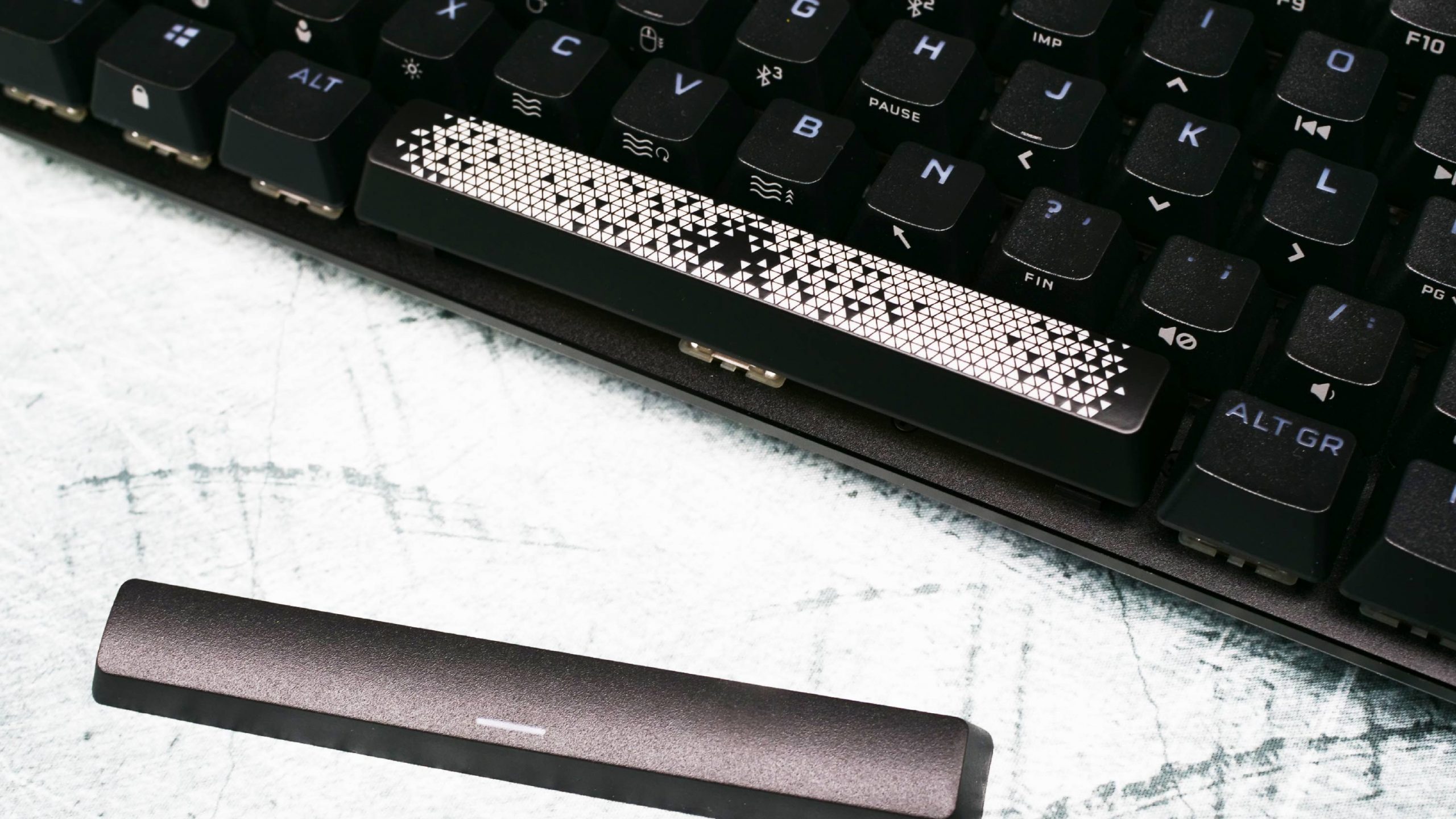 Test du Corsair K70 Pro Mini Wireless 10 K70 Rgb Pro Mini Wireless Touche Espace Supp 1