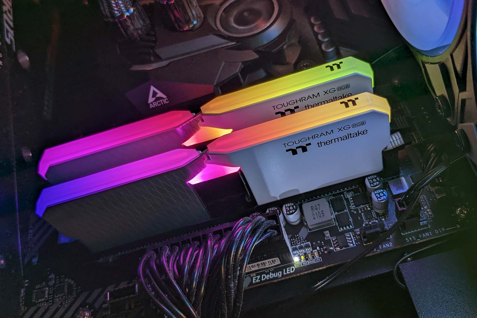 Test : Thermaltake TOUGHRAM XG RGB 2×16 Go 3600 MHz White 3 Thermaltake TOUGHRAM XG RGB 2×16 Go 3600 MHz White