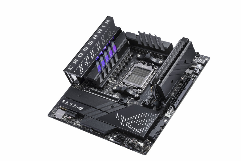 Les cartes mères ASUS, OK pour les Ryzen 7000X3D 2 ASUS ROG Crosshair X670E GENE, désormais compatibles Ryzen 7000X3D