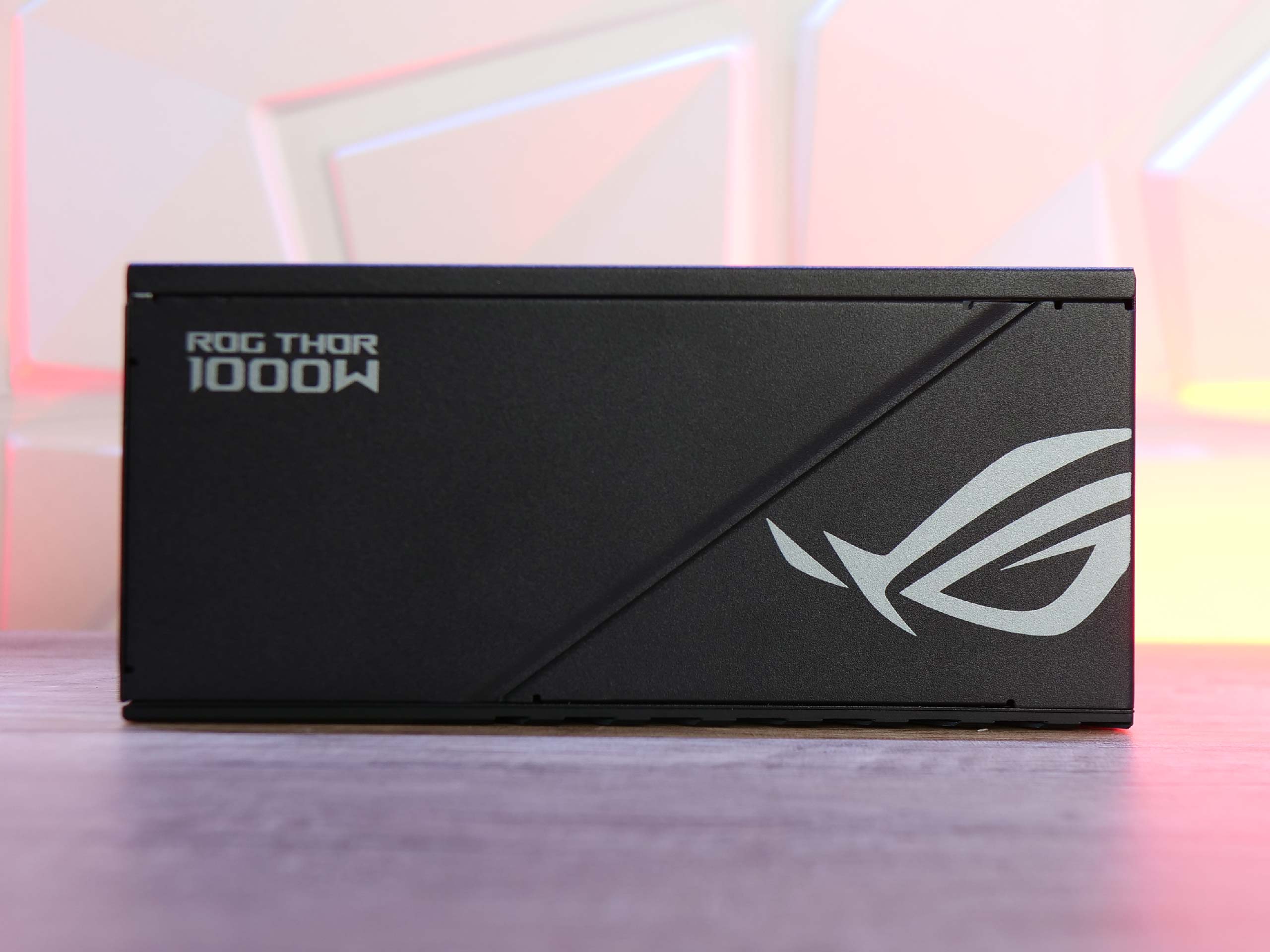 Présentation : Asus ROG Thor 1000W Platinum II 5 Rog Thor P2 1000 Cote Simple
