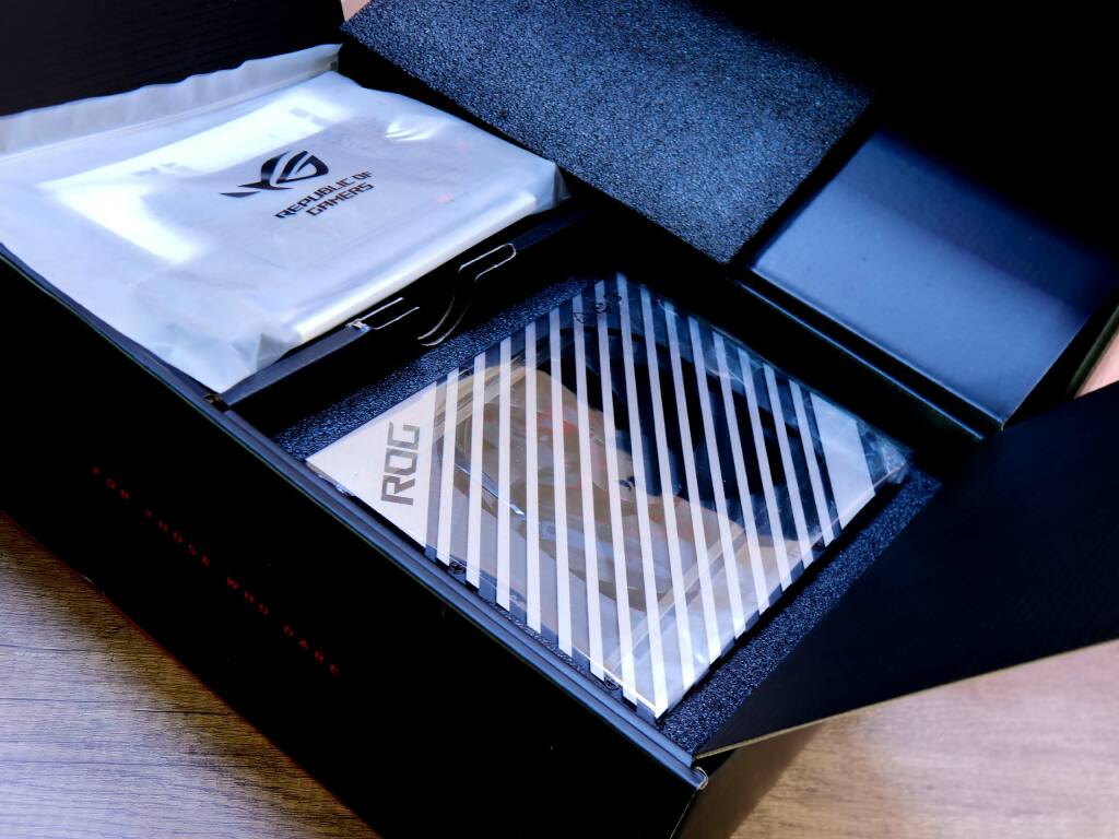 Présentation : Asus ROG Thor 1000W Platinum II 5 Rog Thor P2 1000 Emballage Contenu