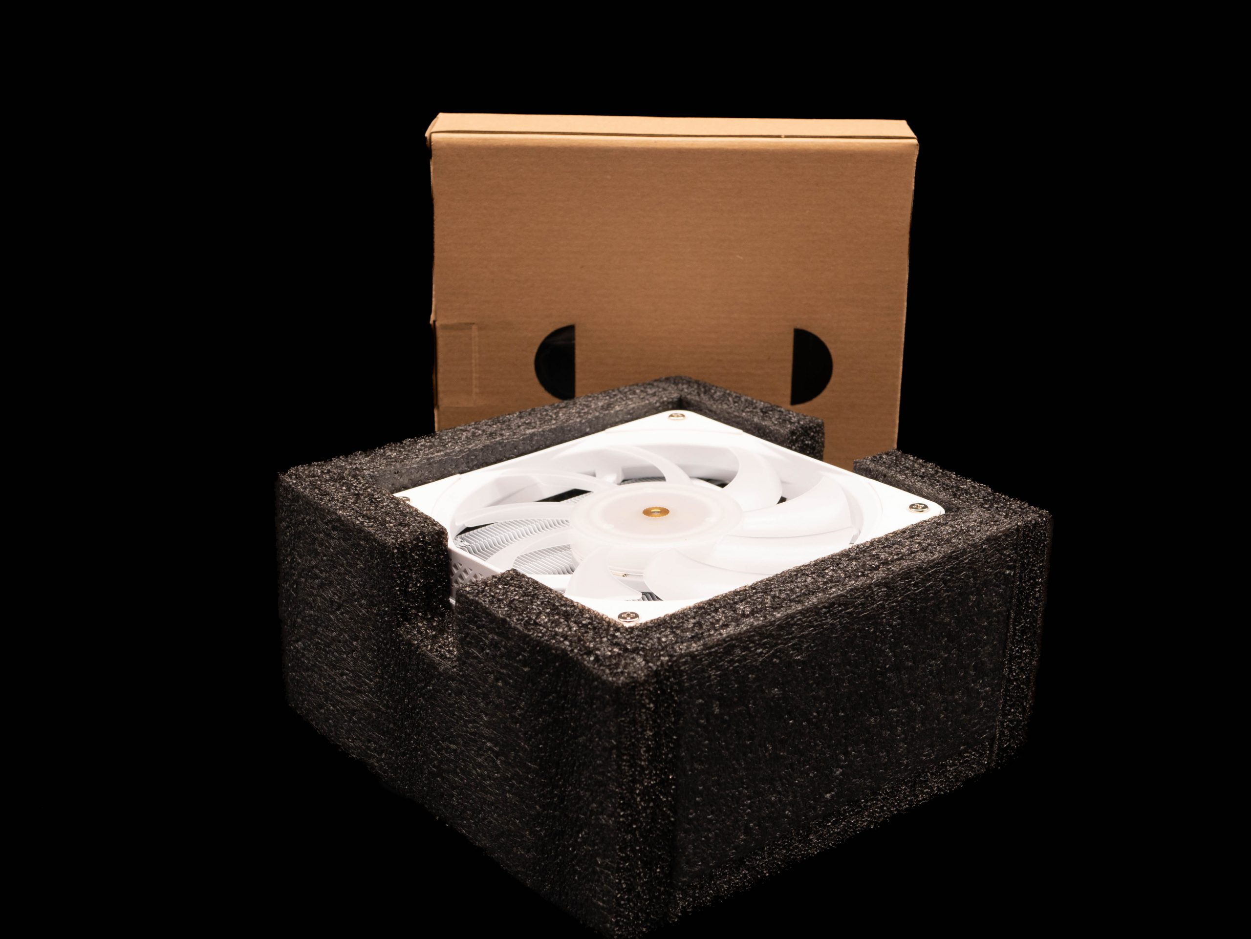 Test Jonsbo HX6200D : top flow efficace ? 4 Jonsbo Hx6200d 9