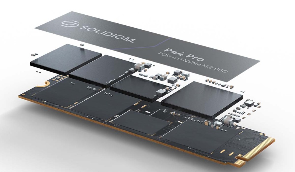 SSD NVMe Solidigm P44 Pro, jusqu'à 7 Go/s 3 Ssd Solidigm P44 Pro Vue Eclatee