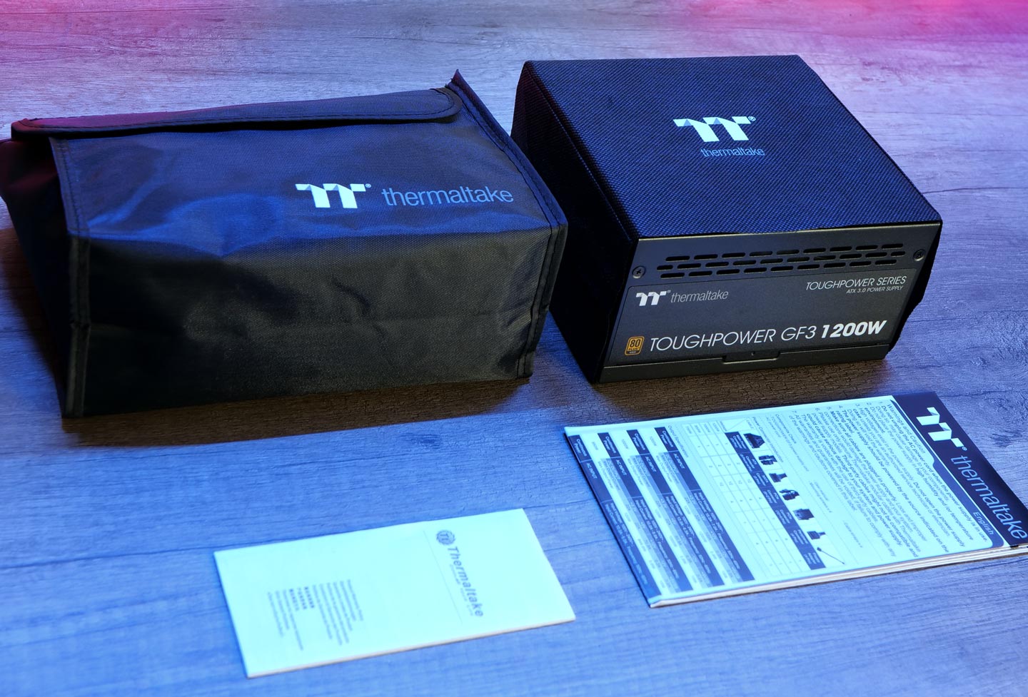 Thermaltake Toughpower Gf3 1200 W Contenu