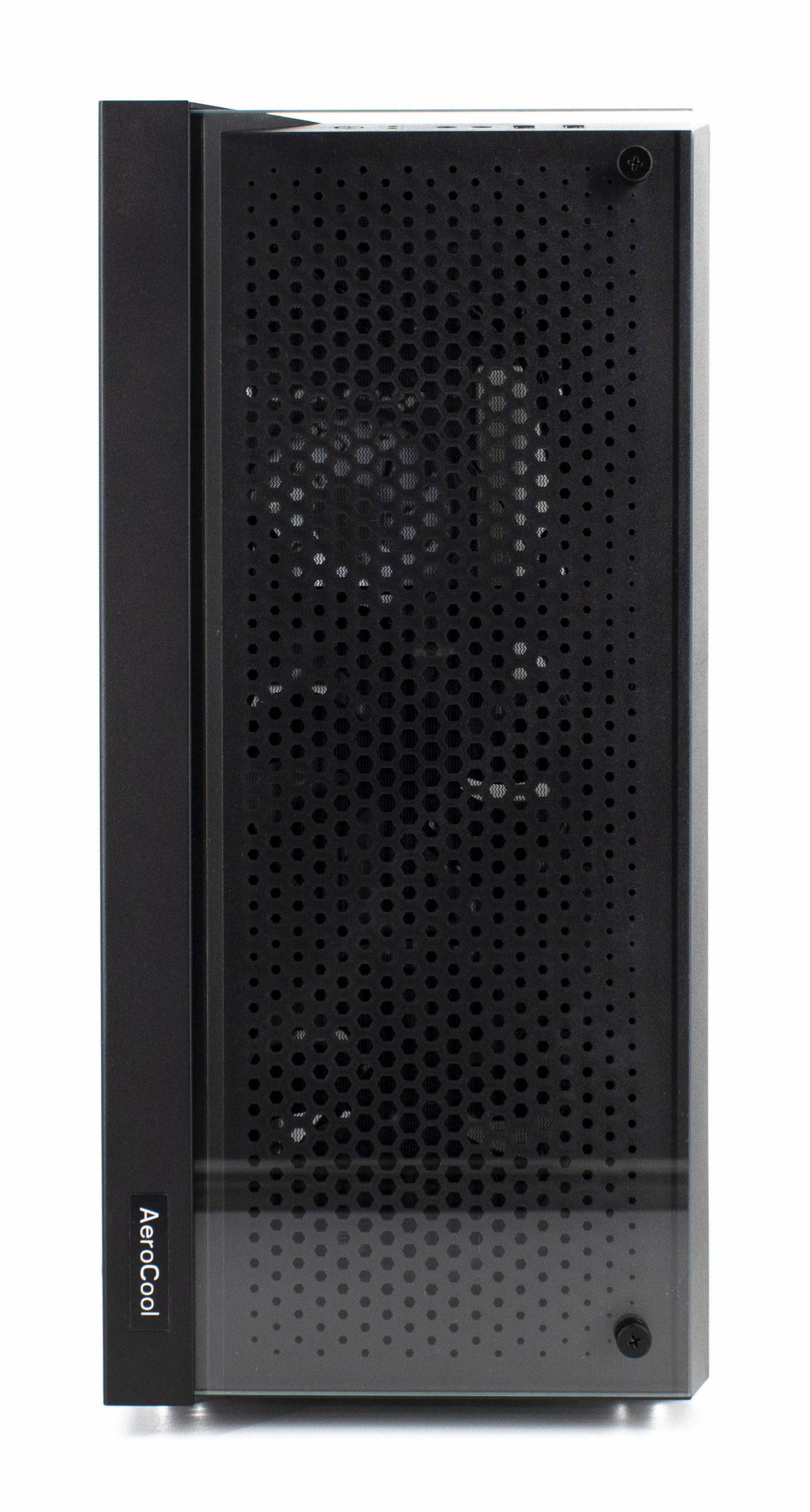 Test du boîtier AEROCOOL Skribble : pour réveiller l'artiste qui est en vous 3 Aerocool Skribble 057