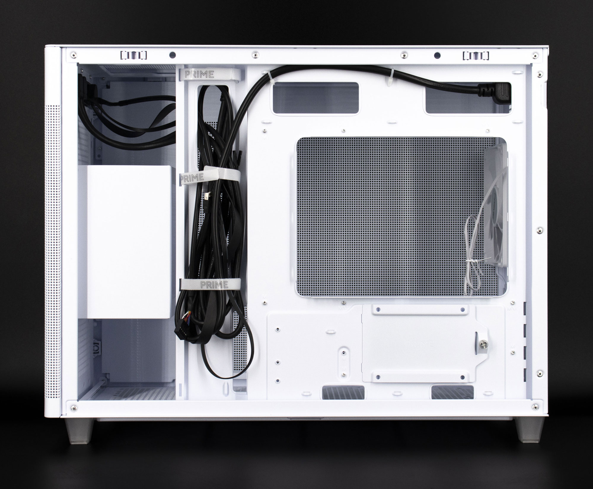 ASUS Prime AP201 : un boîtier Micro-ATX sobre et très efficace 4 Asus Prime Ap201 023