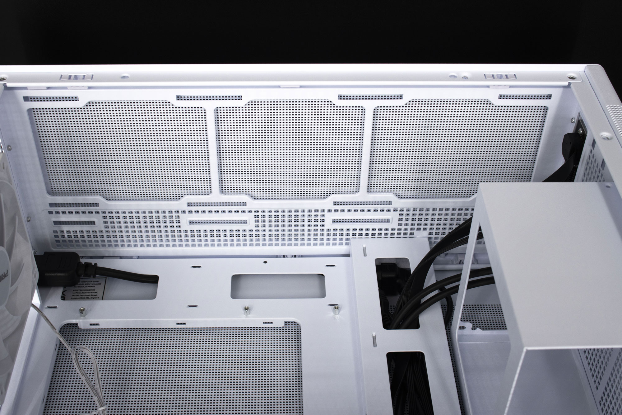 ASUS Prime AP201 : un boîtier Micro-ATX sobre et très efficace 17 Asus Prime Ap201 038