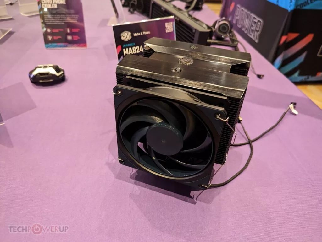 Cooler Master Ma824 Stealth 02