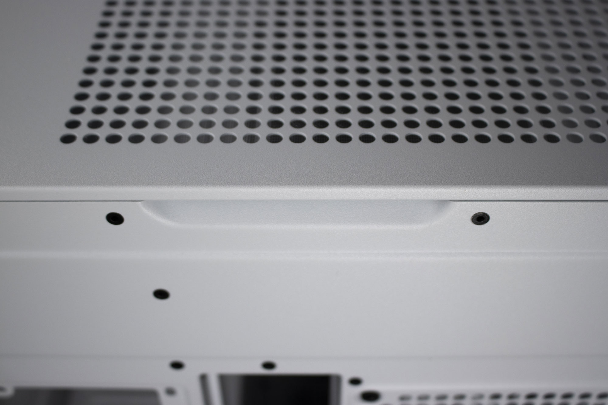 NZXT H9 Flow : un boîtier "aquarium" à prix contenu ? 11 Nzxt H9 Flow 022