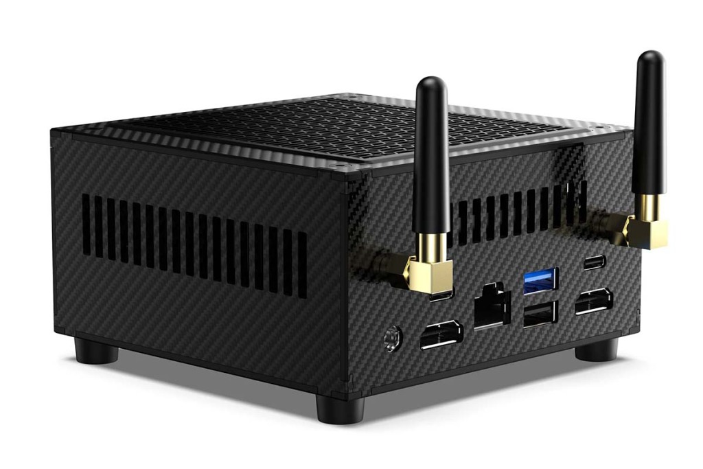 Minisforum NUCG5 : Core i5-1240P et Thunderbolt 4 3 Deux antennes WiFi et une connectique complète