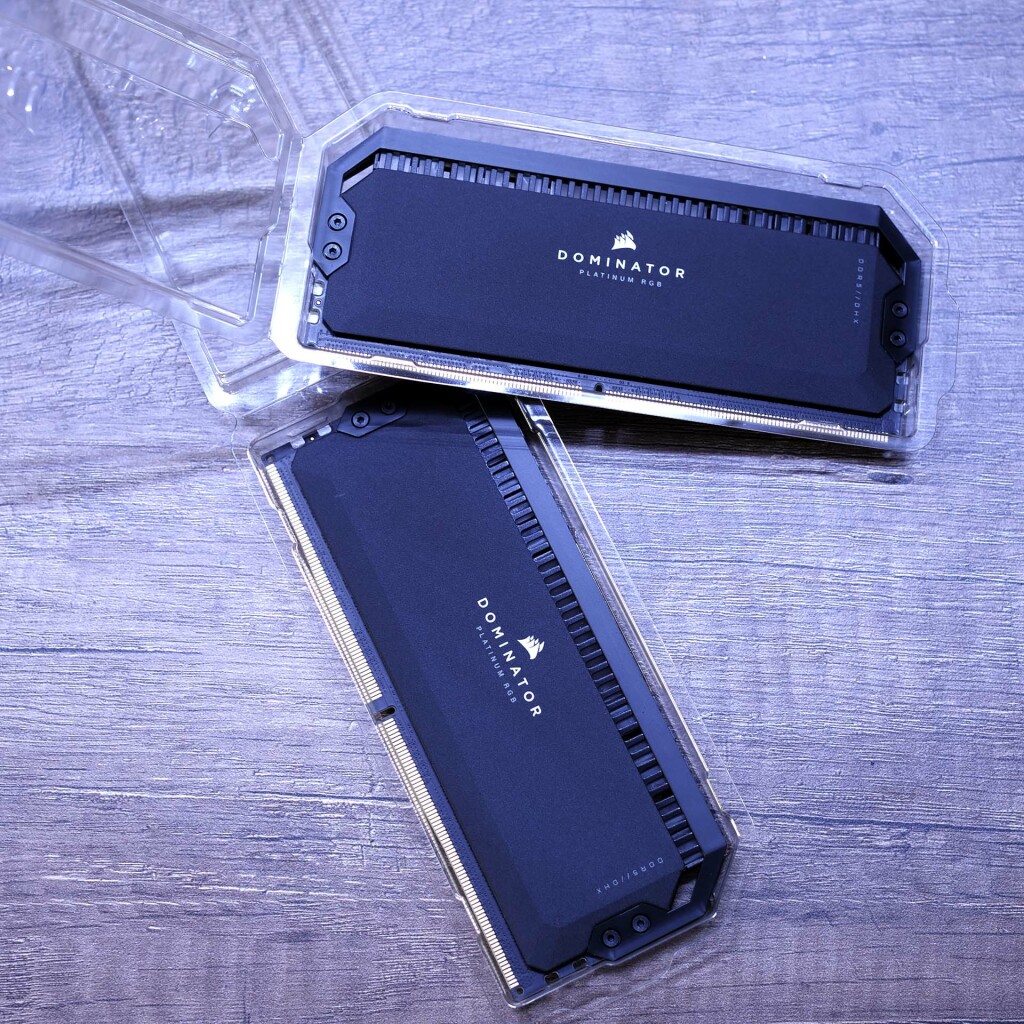 corsair dominator platinum rgb emballage contenu 1