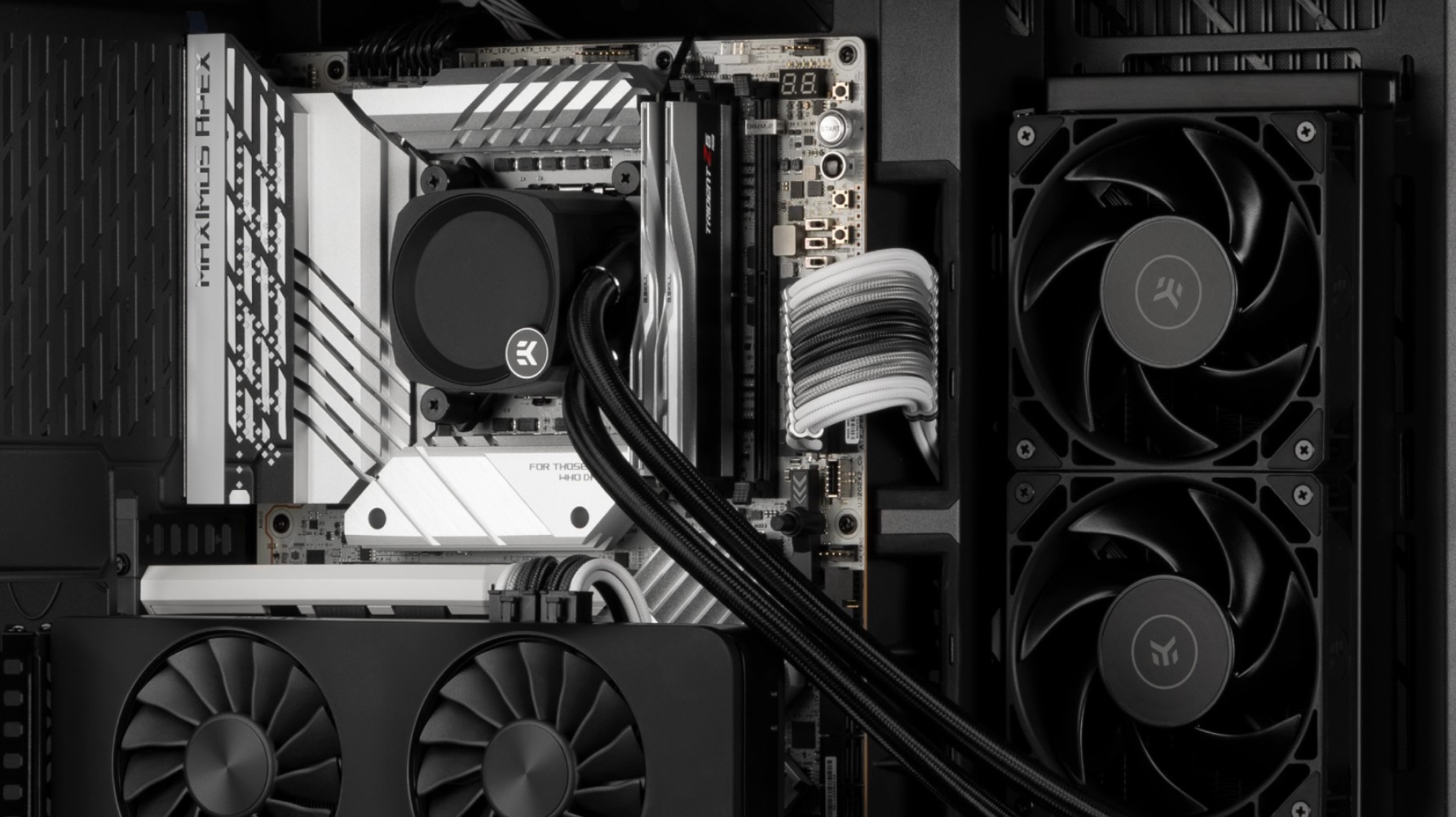 L'AIO EK-NUCLEUS passe au full black 3 AIO EK NUCLEUS 3