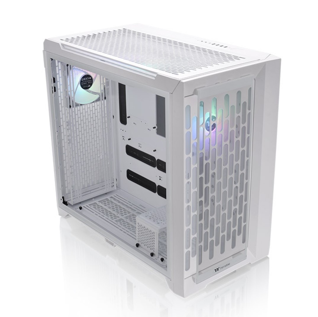 Thermaltake présente son boîtier CTE C750 3 CTE C750 TG ARGB blanc