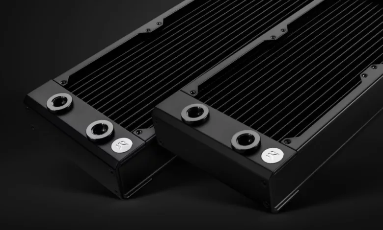 EK propose 2 radiateurs EK-Quantum Surface full black 1 EK Quantum Black Edition 1