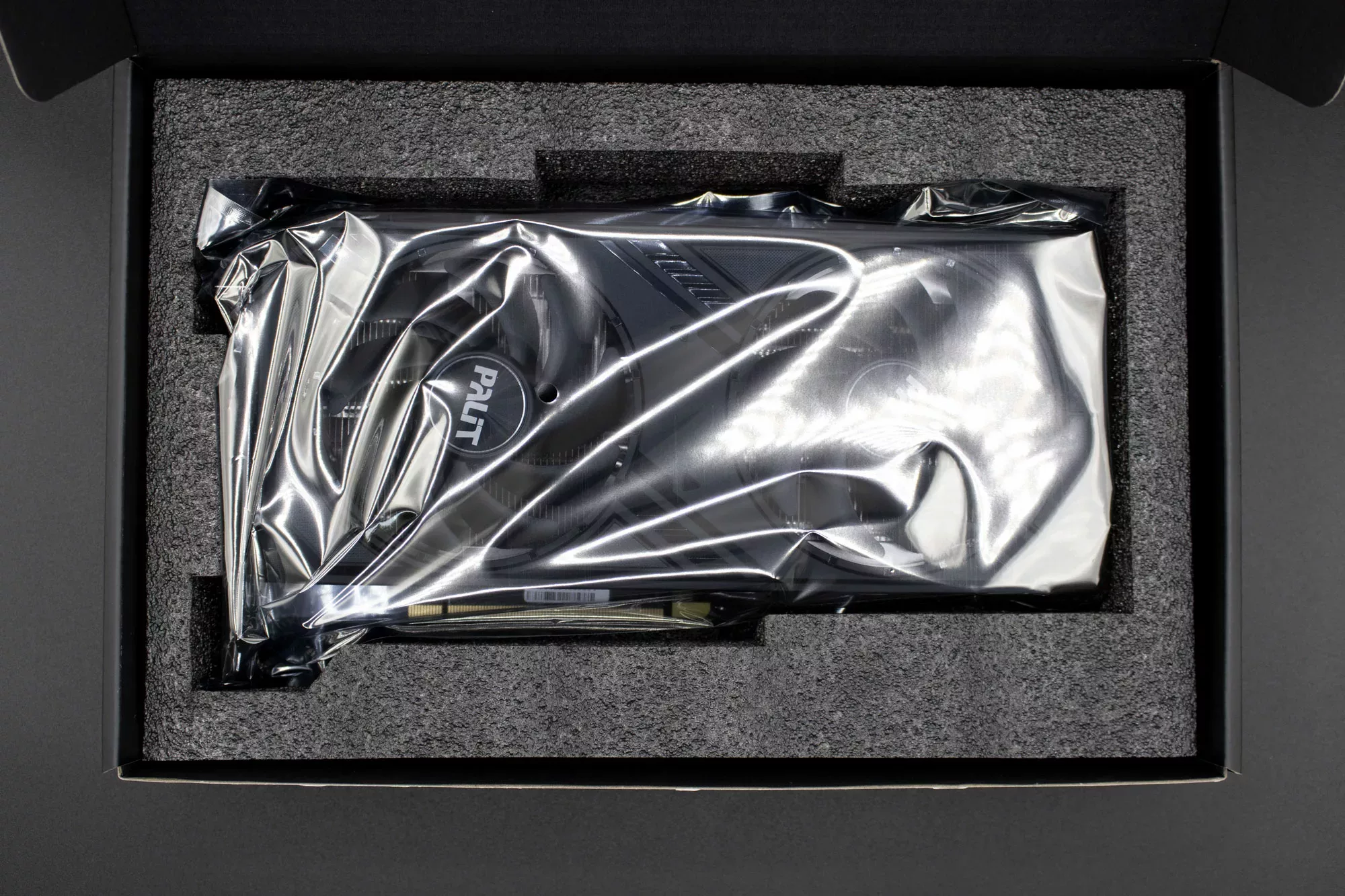 PALIT RTX 4070 Dual Carte dans son emballage