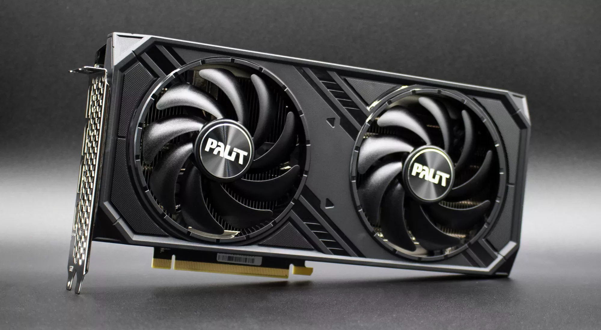 PALIT RTX 4070 Dual Trois quarts