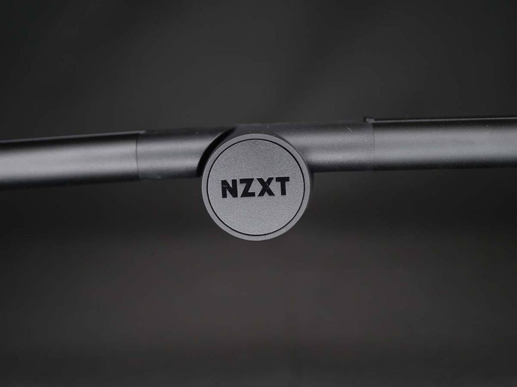 Articulation individuelle, silencieuse avec ressort caché