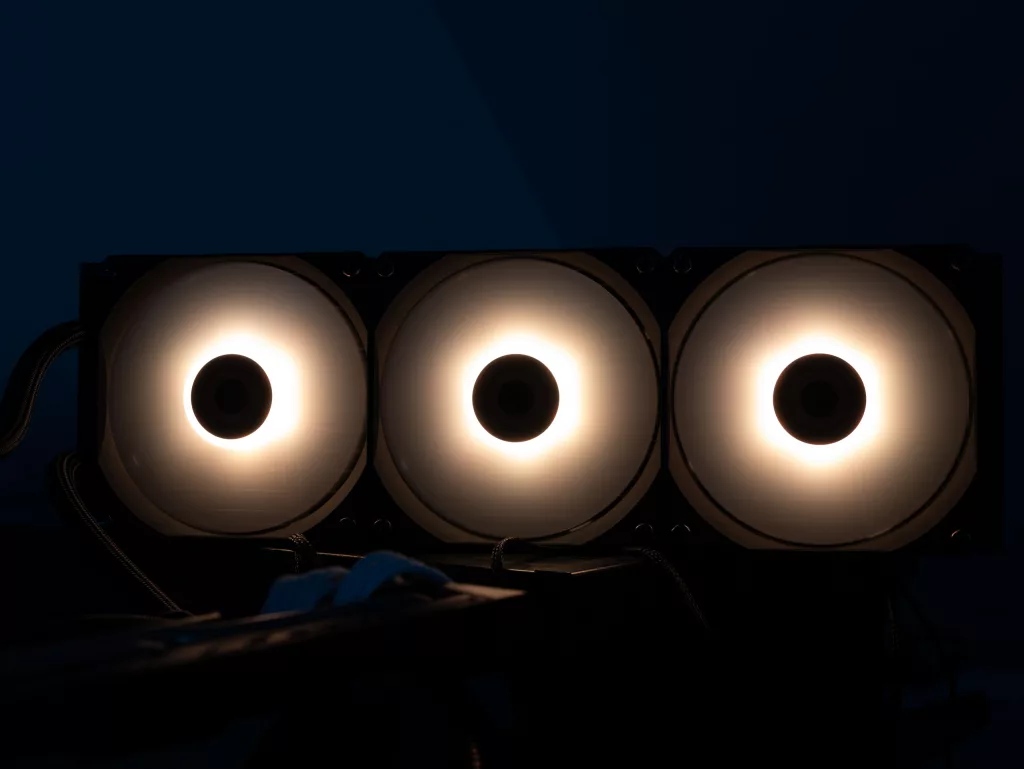 Cooler Master 360L Core ARGB RGB jaune