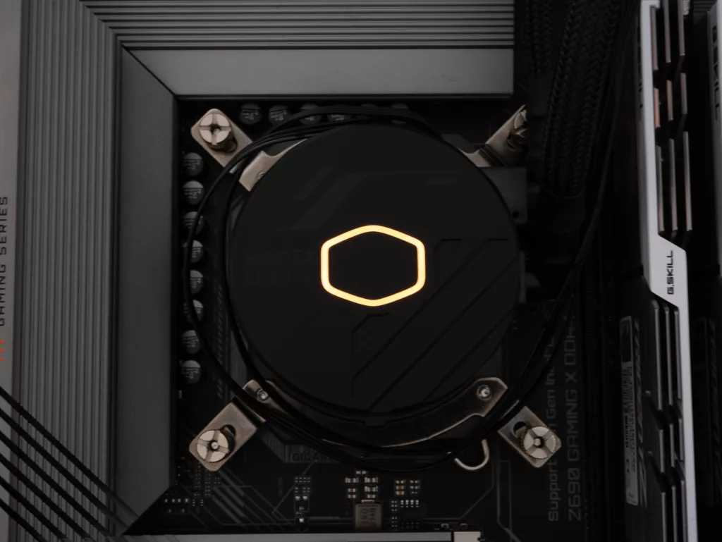 Cooler Master 360L Core ARGB RGB pompe jaune