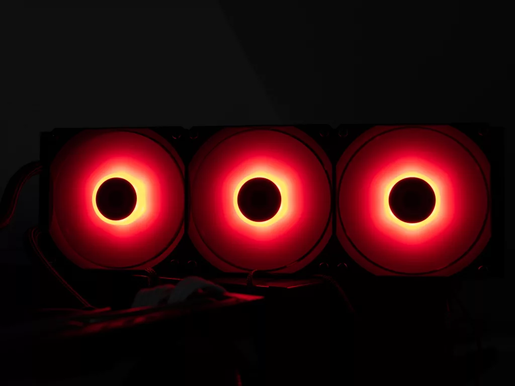 Cooler Master 360L Core ARGB RGB rouge