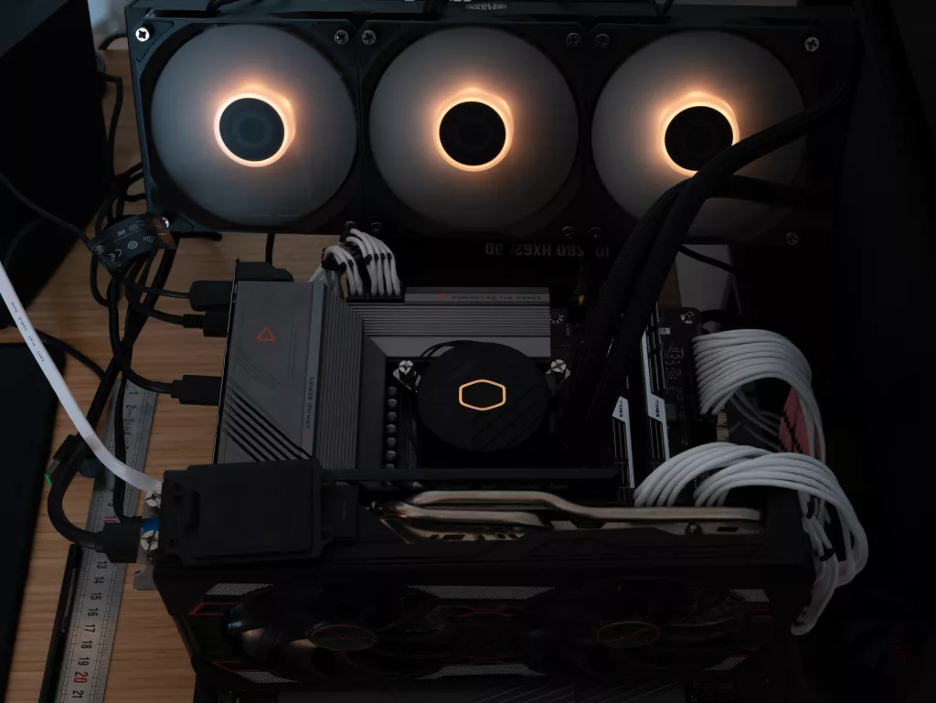 Cooler Master 360L Core ARGB jaune