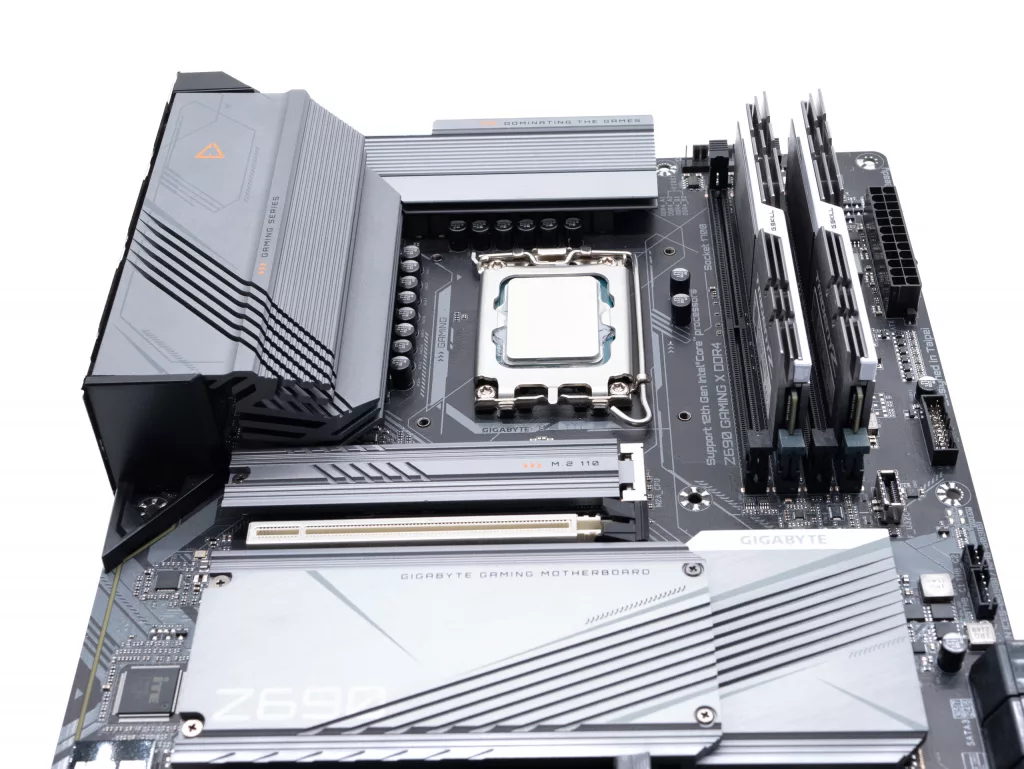 Cooler Master 360L Core ARGB montage sur backplate