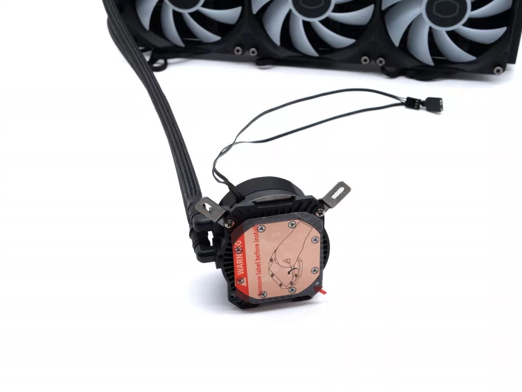 Cooler Master 360L Core ARGB pompe un etrier