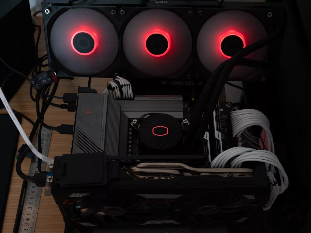 Cooler Master 360L Core ARGB rouge