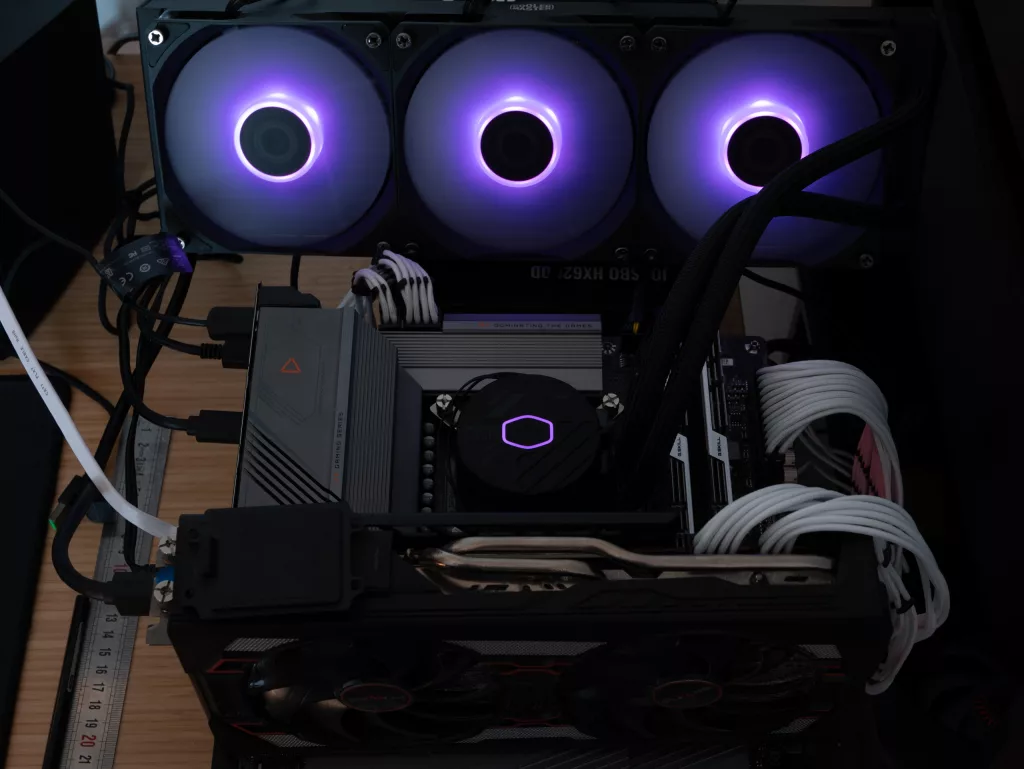 Cooler Master 360L Core ARGB violet