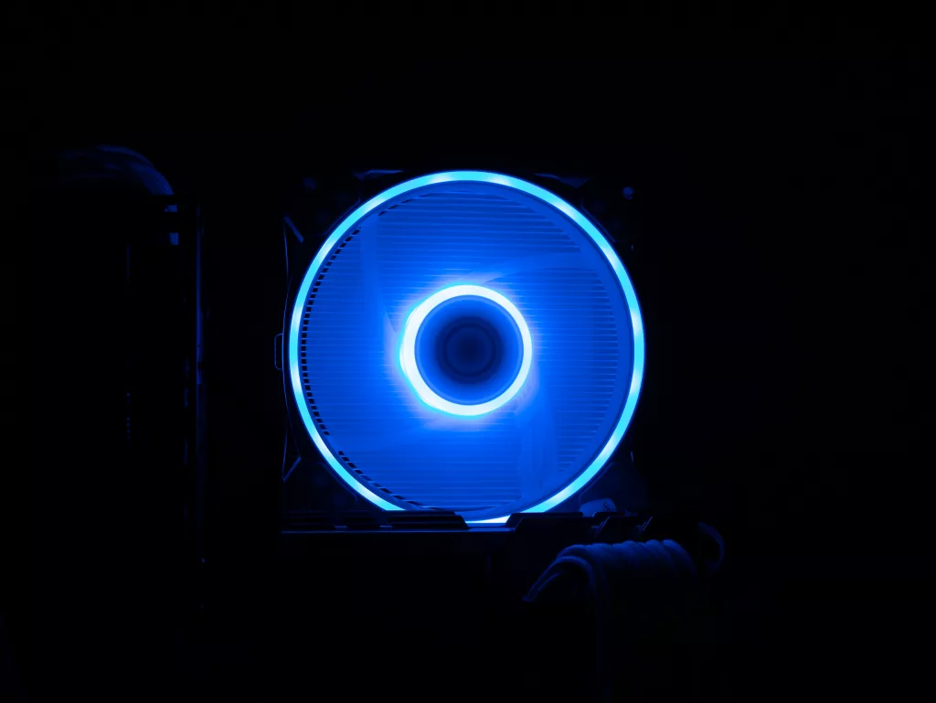 Cooler Master Hyper 212 Halo White RGB bleu