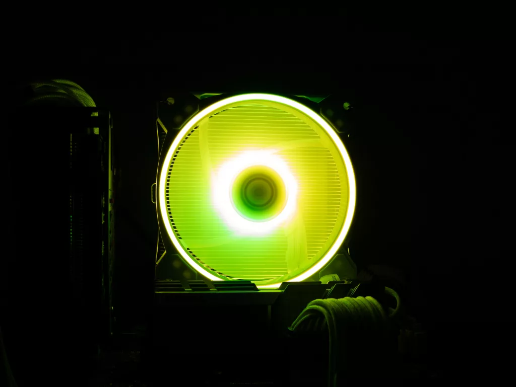 Cooler Master Hyper 212 Halo White RGB effet 4