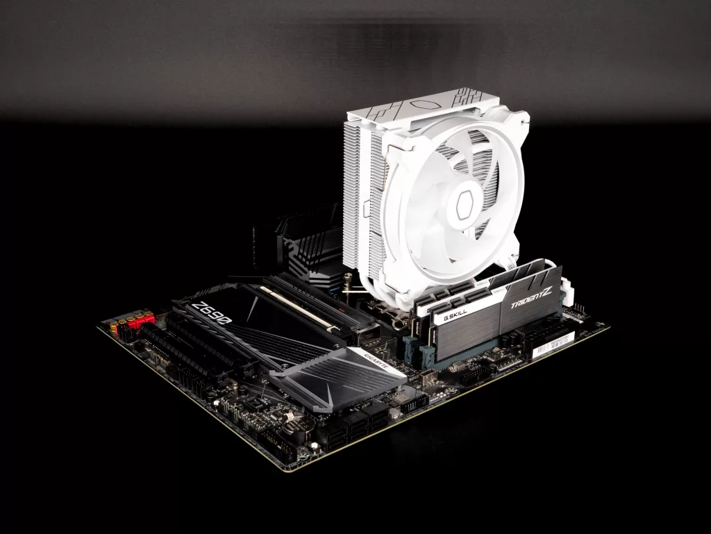 Cooler Master Hyper 212 Halo White montage complet 2