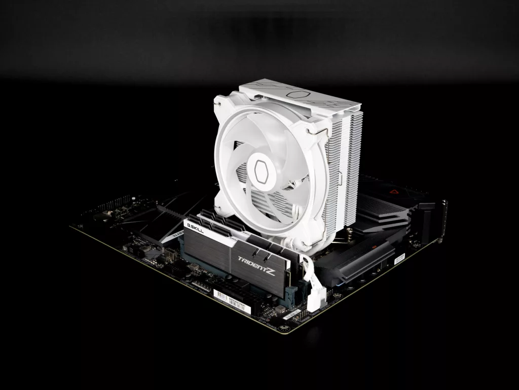 Cooler Master Hyper 212 Halo White montage complet 4