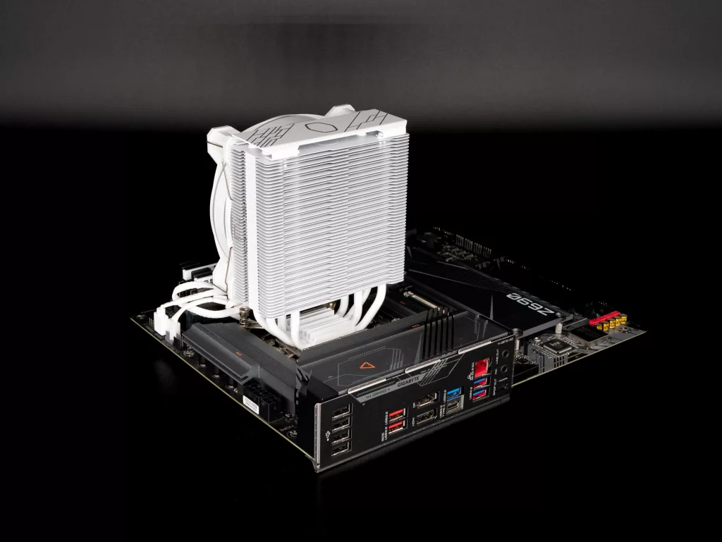 Cooler Master Hyper 212 Halo White montage complet 6