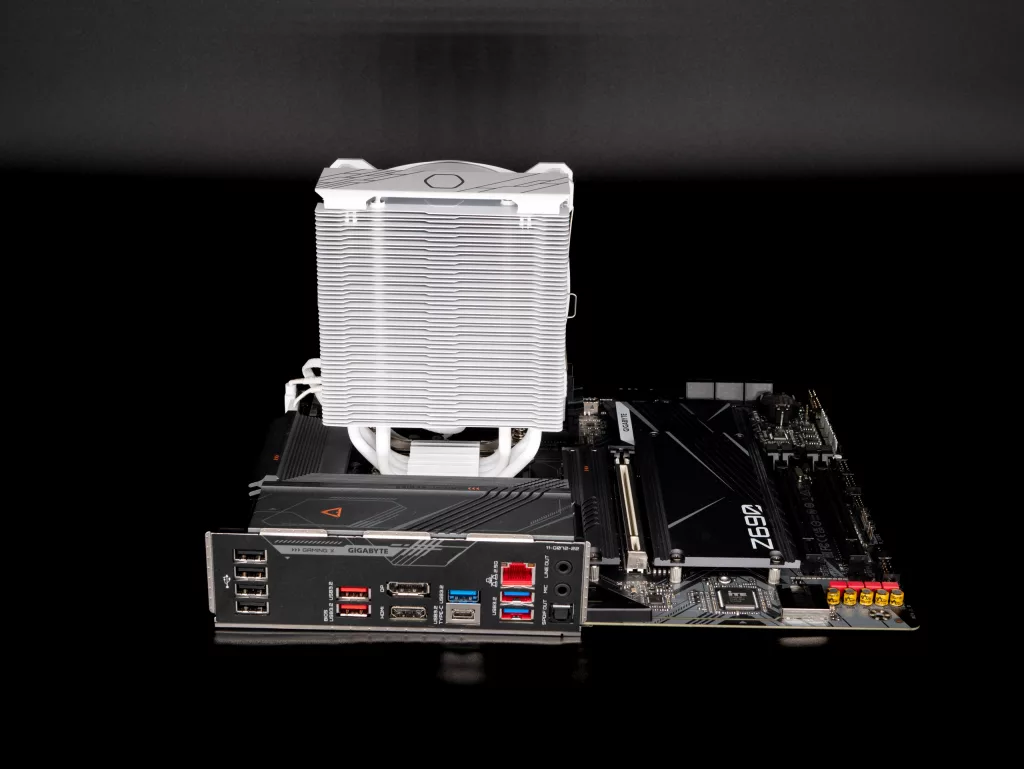 Cooler Master Hyper 212 Halo White montage complet 7