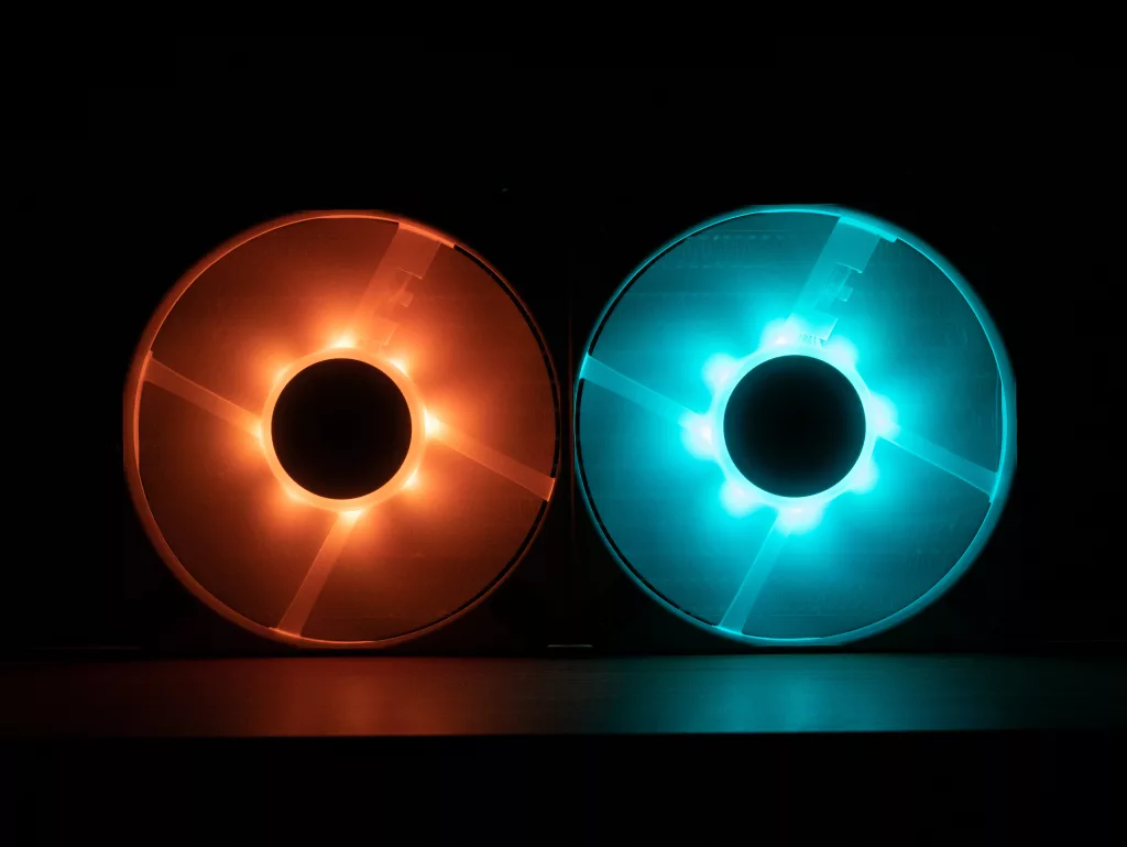 Corsair AF120 RGB Slim RGB orange cyan