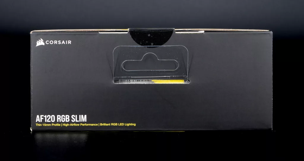 Corsair AF120 RGB Slim boite dessus