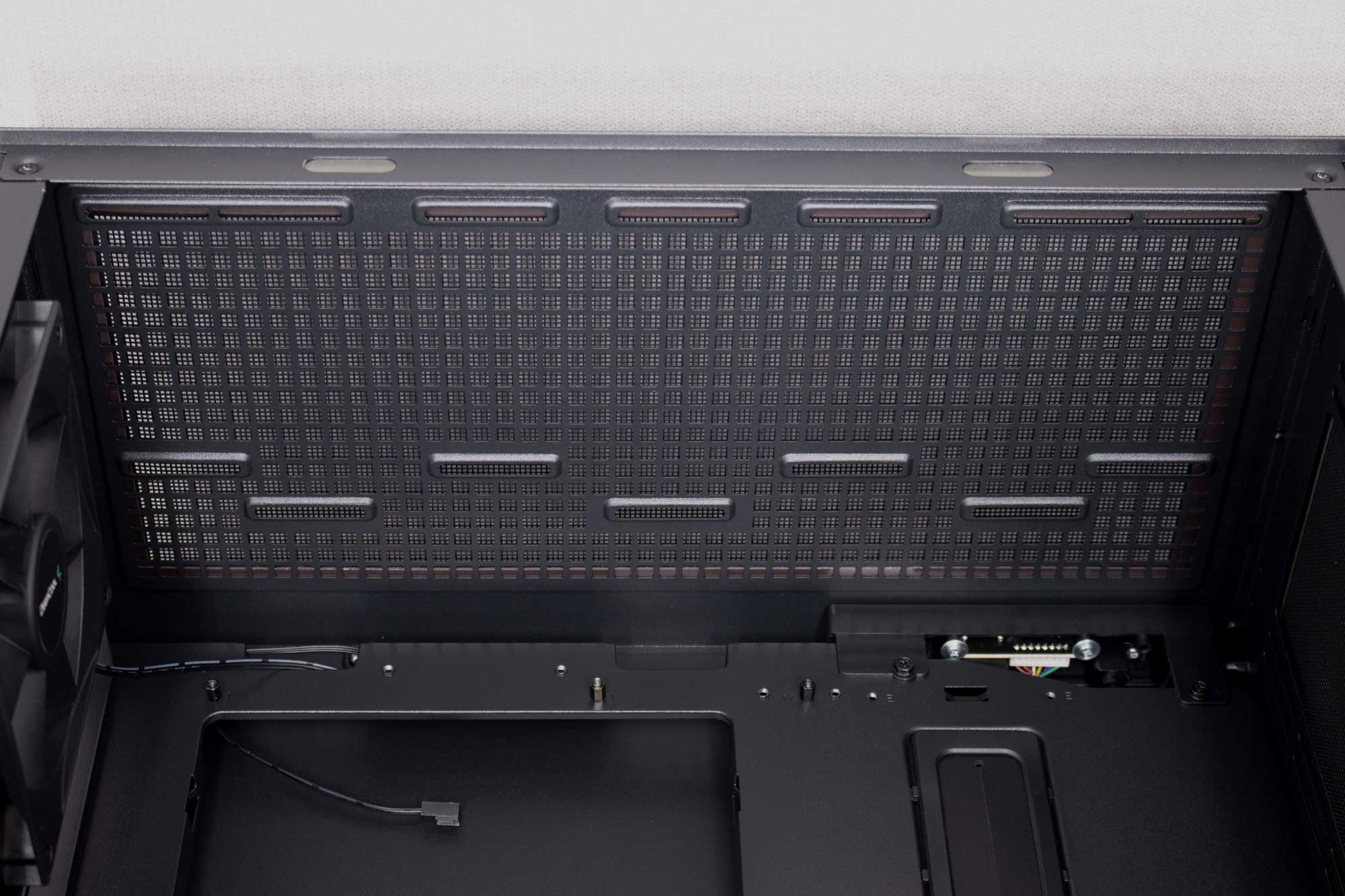 DeepCool CH510 Mesh Digital en dessous du top