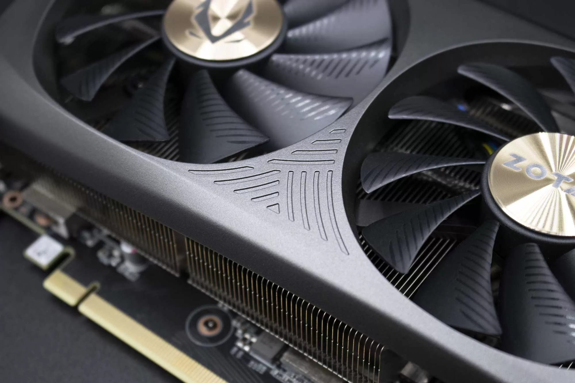 ZOTAC Gaming RTX 4070 AMP AIRO