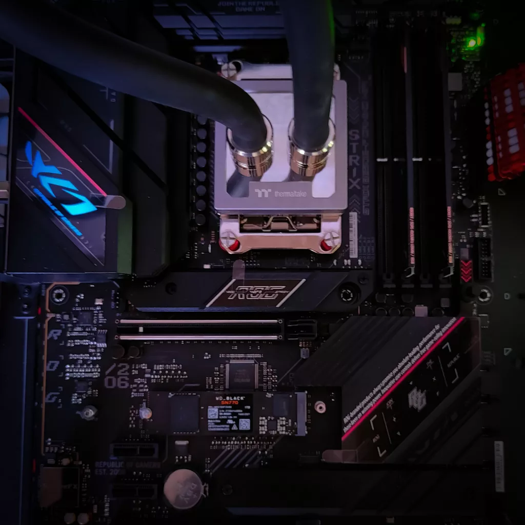 ASUS ROG STRIX B650E