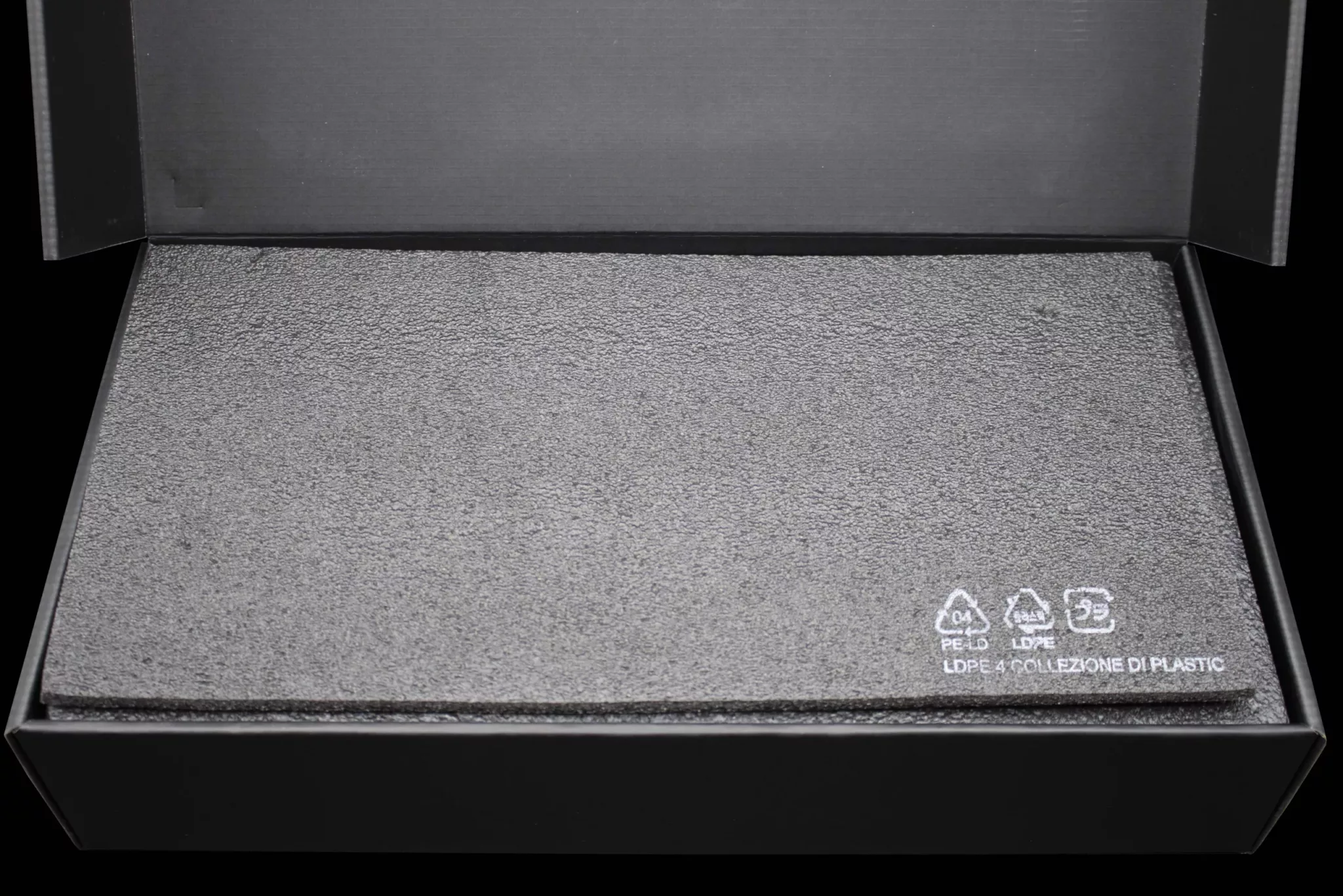 ASUS TUF Gaming RTX 4070 OC 006