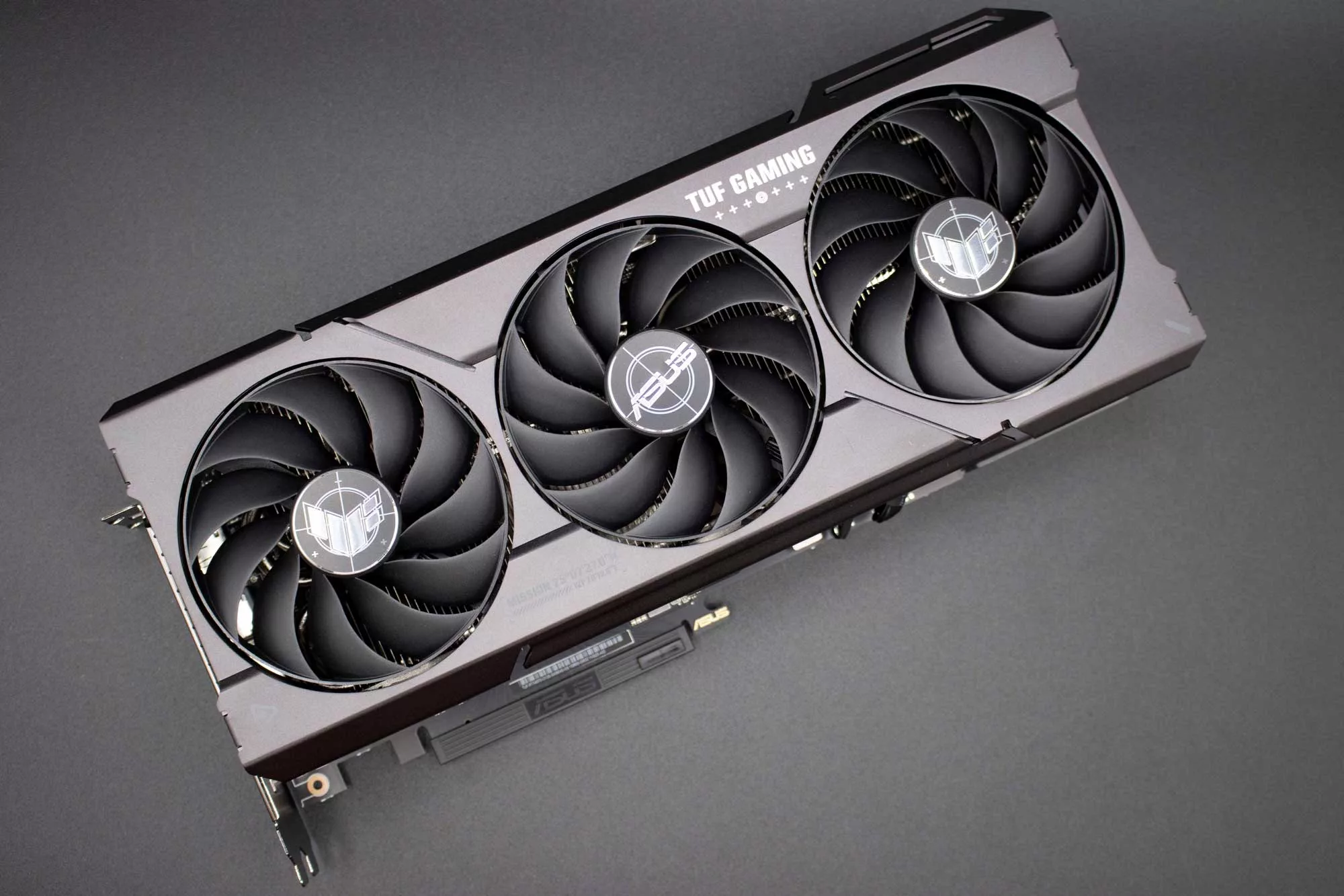 ASUS TUF Gaming RTX 4070 OC 014