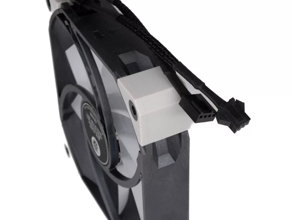 Bitspower Griffin 120 DRGB conneceturs males